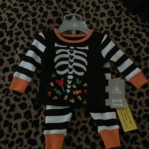 Disney Halloween pajama set nwt